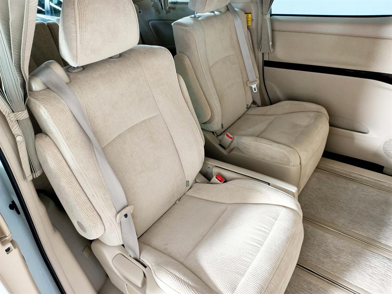 2012 Toyota Vellfire 