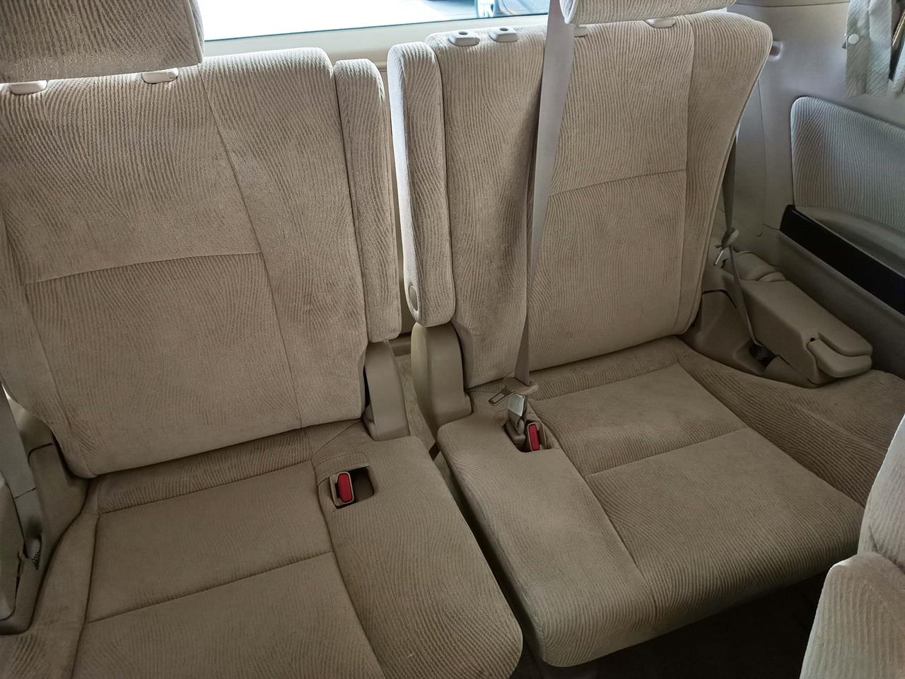 2012 Toyota Vellfire 