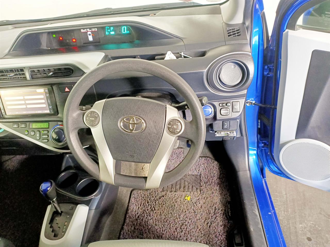 2012 Toyota Aqua Hybrid