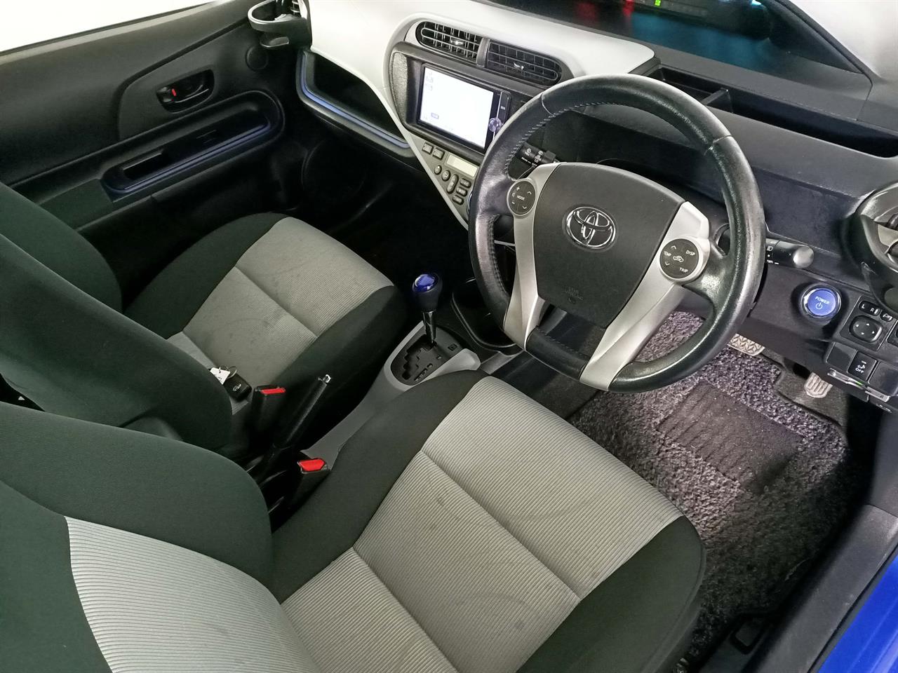 2014 Toyota Aqua Hybrid