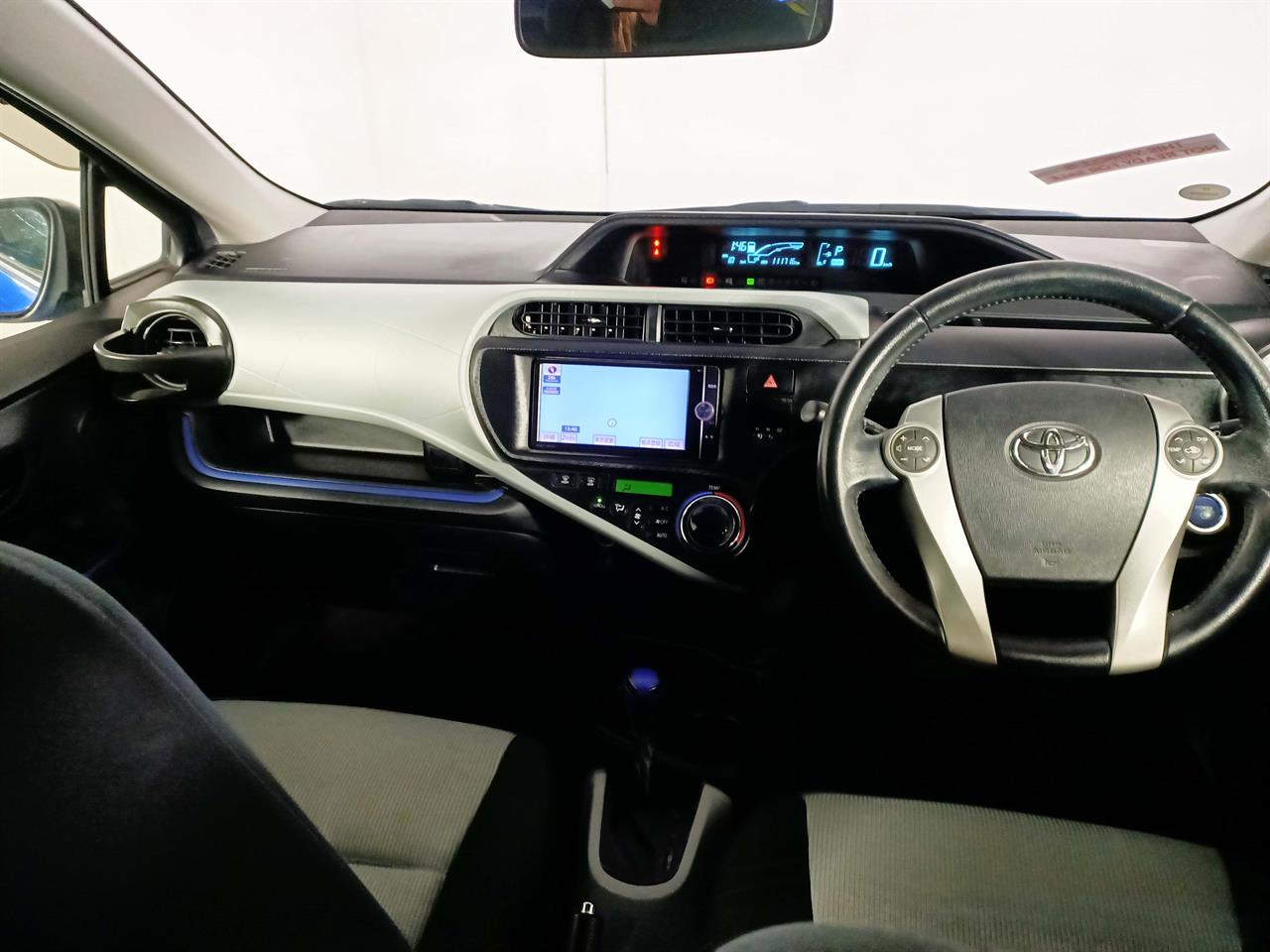 2014 Toyota Aqua Hybrid