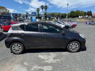 2013 Toyota Aqua Hybrid