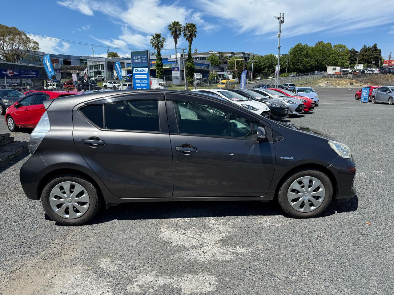 2013 Toyota Aqua Hybrid