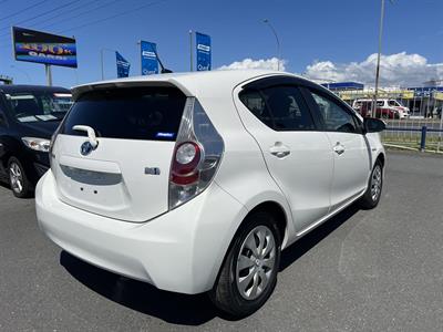 2013 Toyota Aqua Hybrid