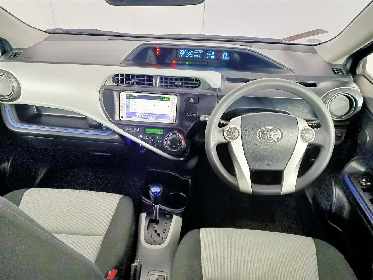 2014 Toyota Aqua Hybrid