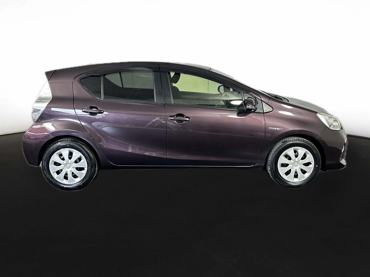 2014 Toyota Aqua Hybrid