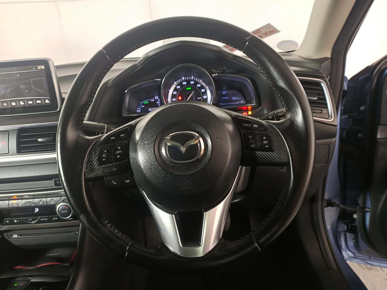 2014 Mazda Axela 3 Hybrid
