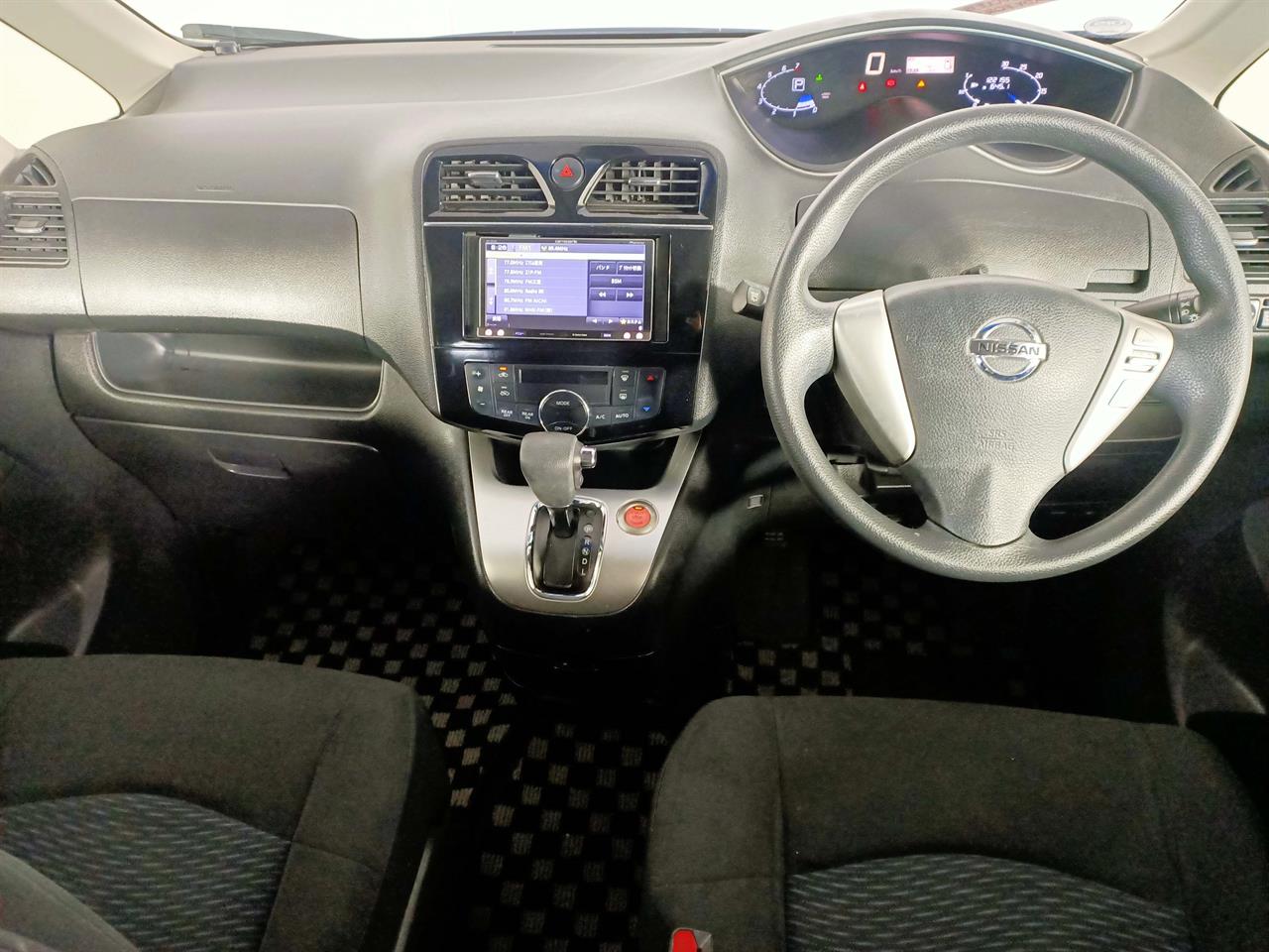 2014 Nissan Serena Hybrid