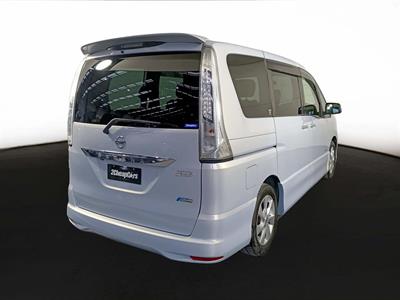 2013 Nissan Serena Hybrid