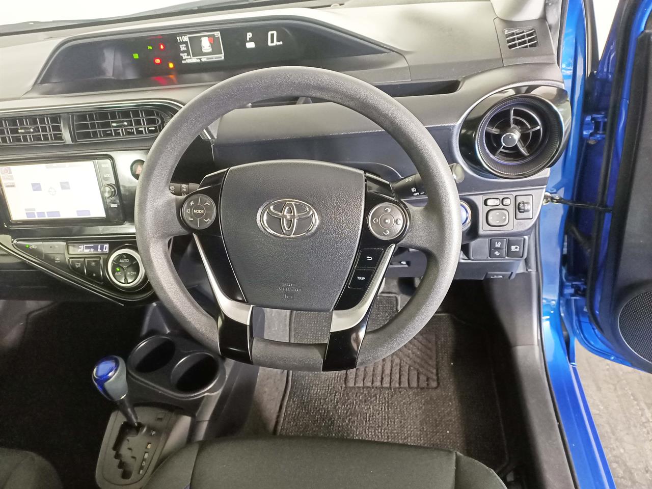 2018 Toyota Aqua Hybrid New Shape