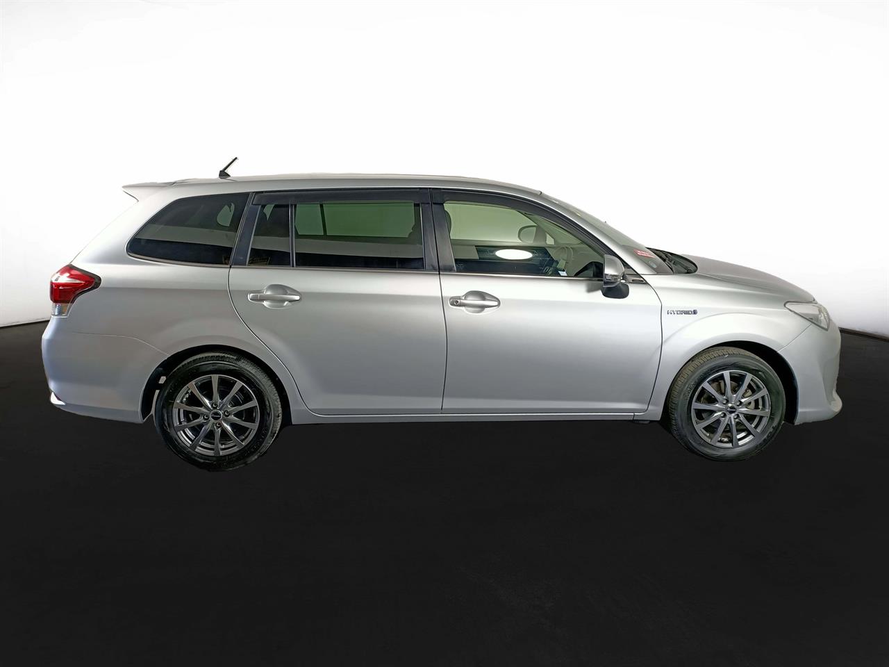 2015 Toyota Corolla Fielder Hybrid New Shape