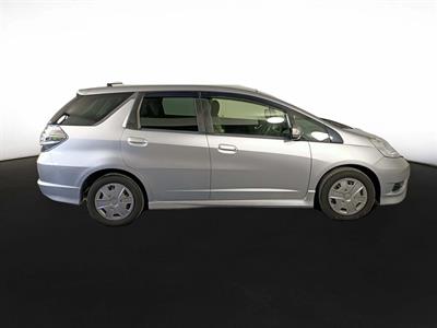 2012 Honda Fit Jazz Shuttle Hybrid