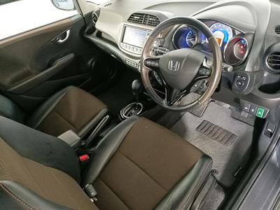 2012 Honda Fit Shuttle Hybrid