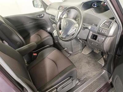 2012 Nissan Serena Hybrid