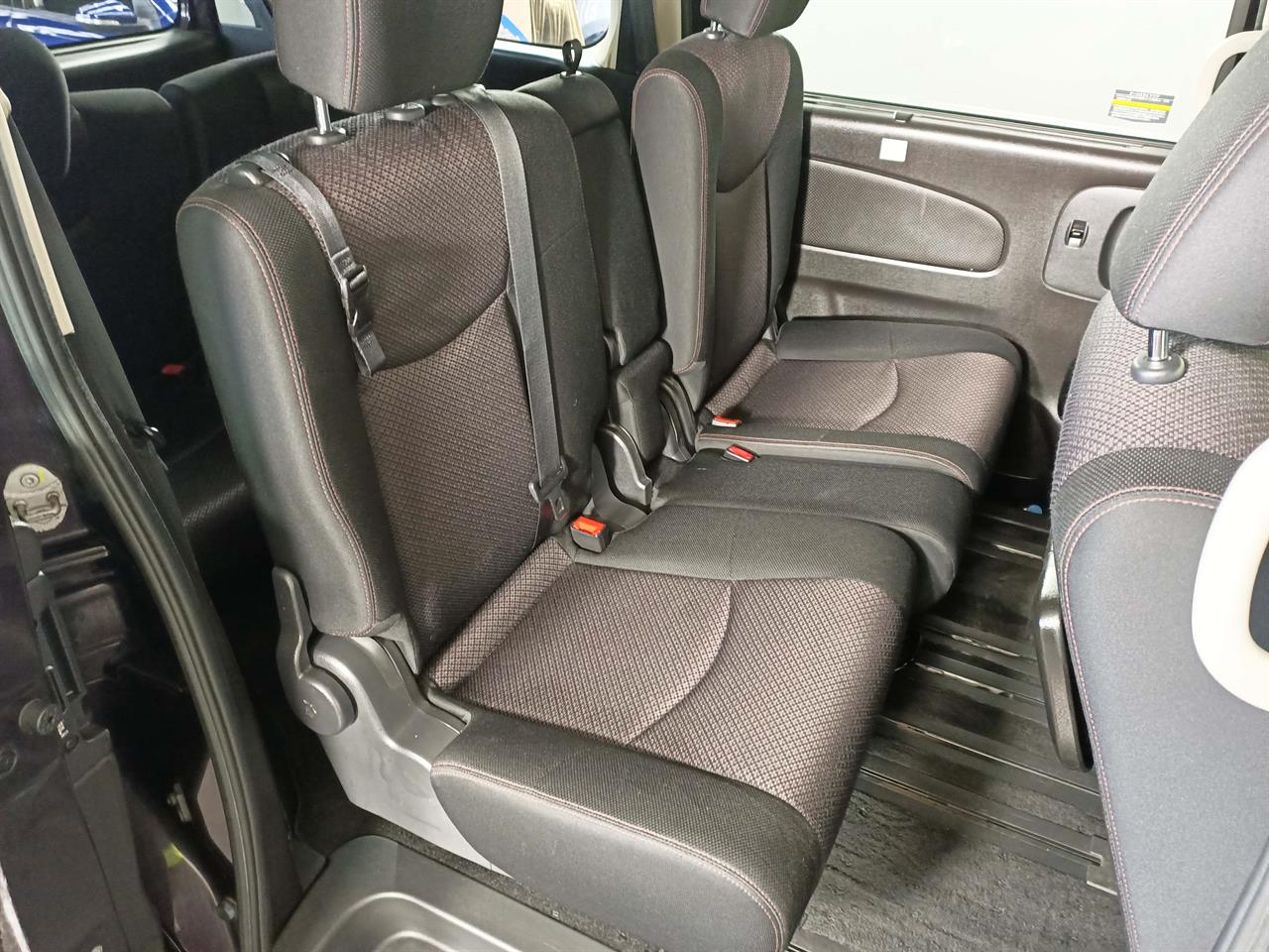 2012 Nissan Serena Hybrid