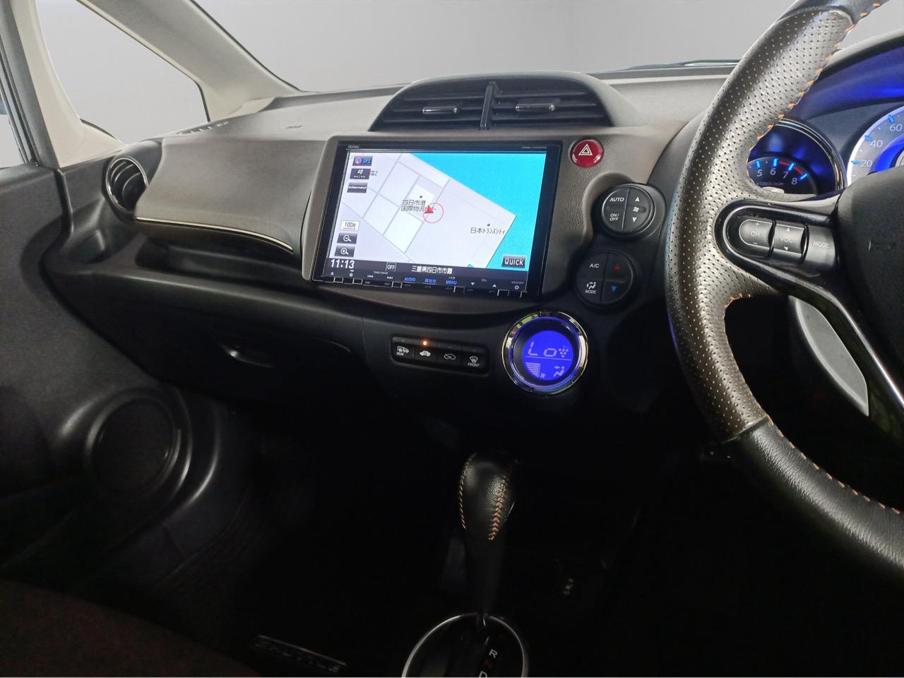 2013 Honda Fit Jazz Shuttle Hybrid