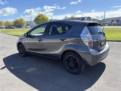 2012 Toyota Aqua Hybrid