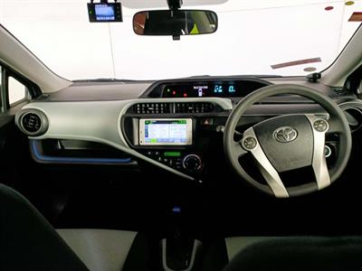 2014 Toyota Aqua Hybrid