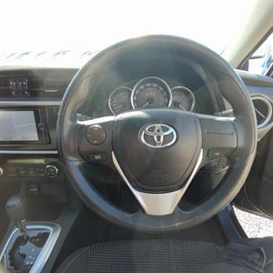 2014 Toyota Auris 