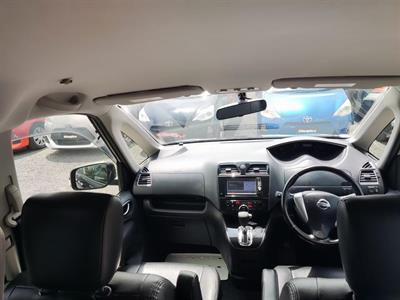 2012 Nissan Serena 