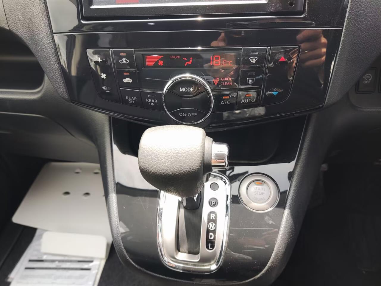 2012 Nissan Serena 