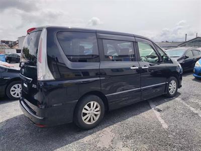 2012 Nissan Serena 