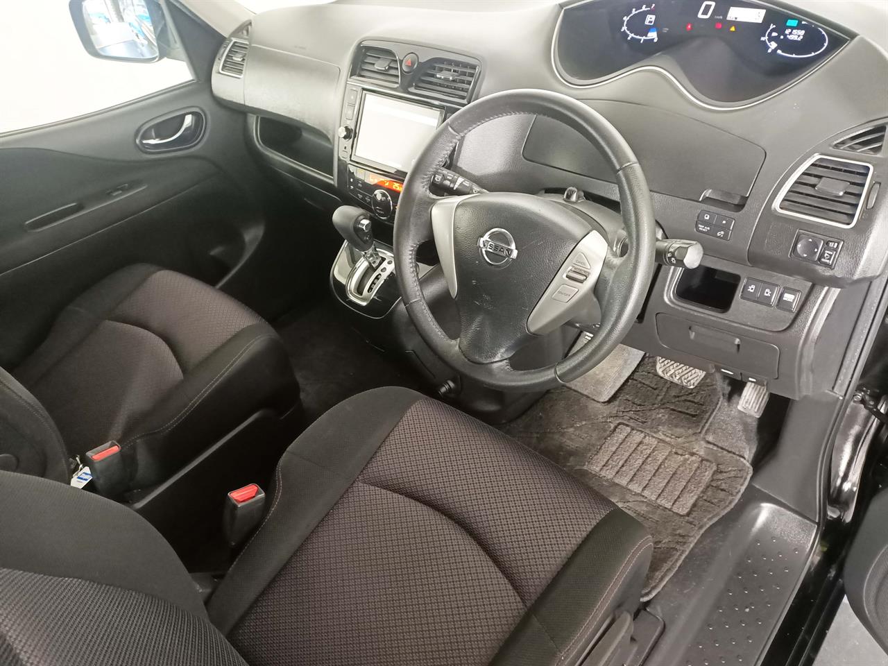 2013 Nissan Serena Hybrid