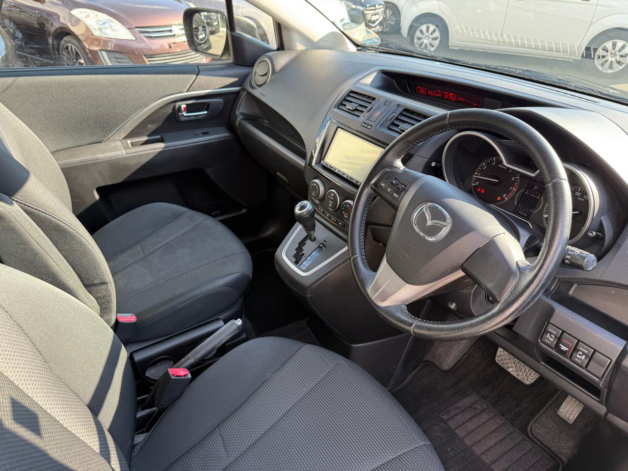 2013 Mazda Premacy 