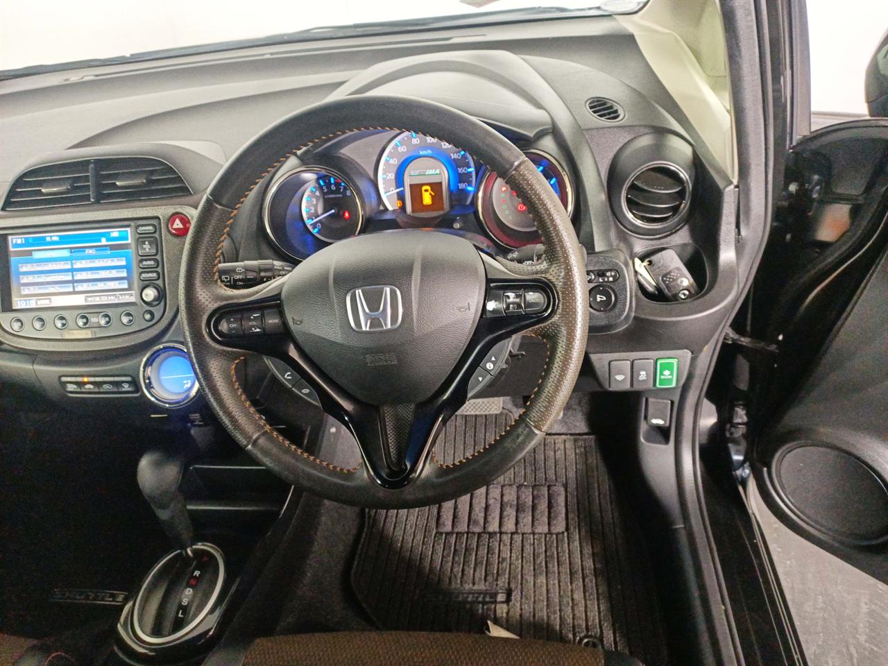 2012 Honda Fit Jazz Shuttle Hybrid