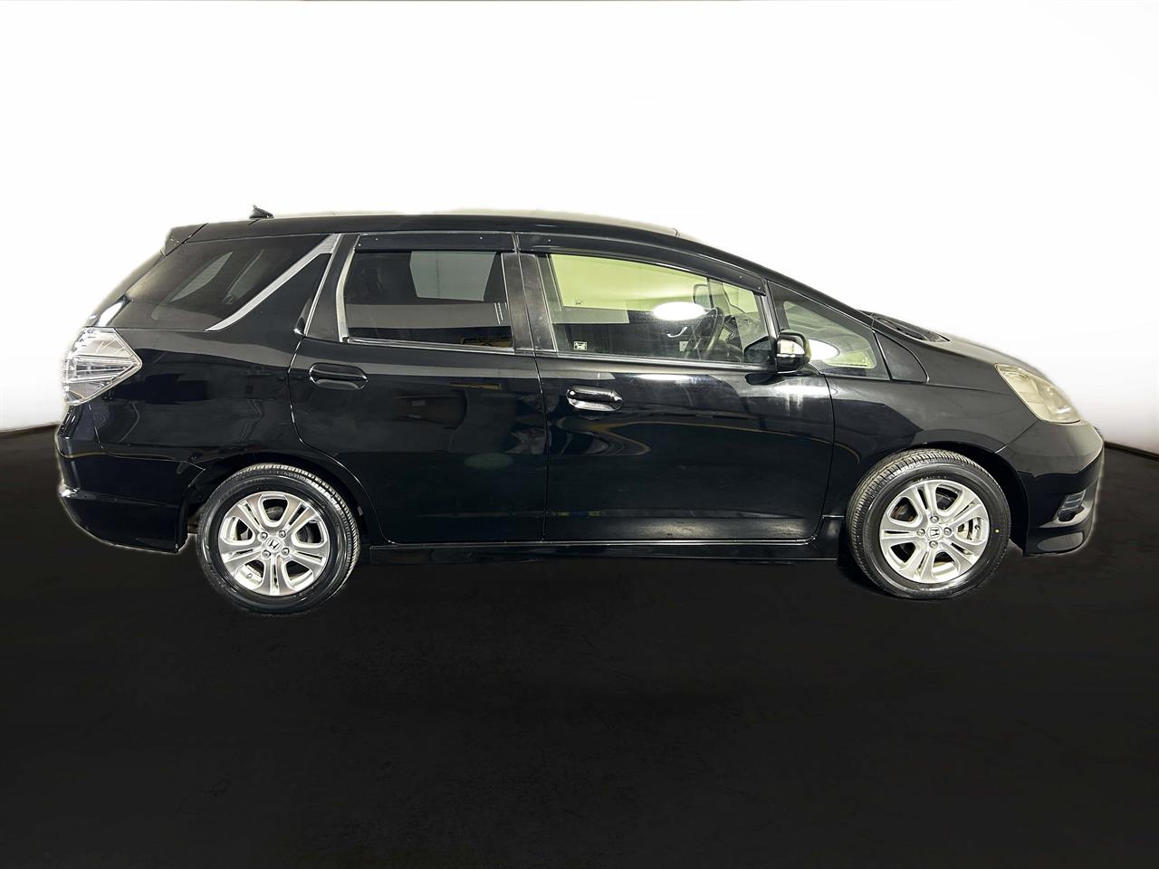 2012 Honda Fit Jazz Shuttle Hybrid