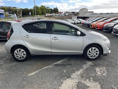 2016 Toyota Aqua Hybrid