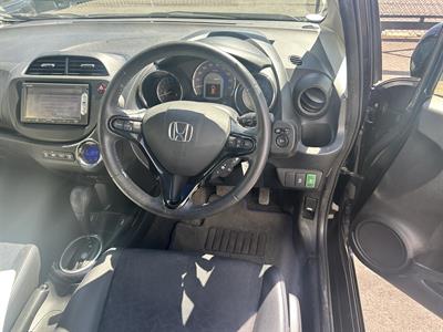 2014 Honda Fit Jazz Shuttle Hybrid