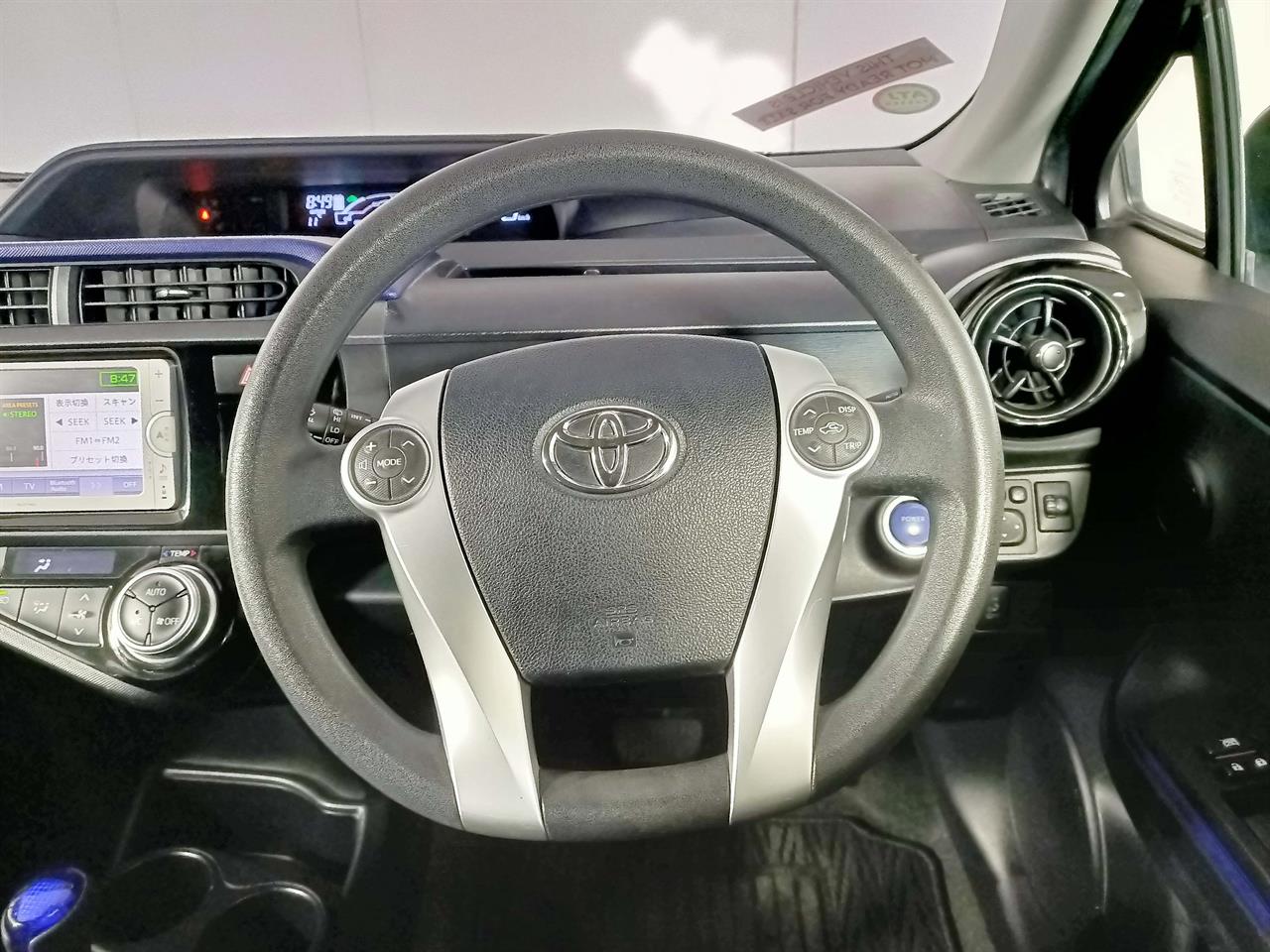 2014 Toyota Aqua Hybrid