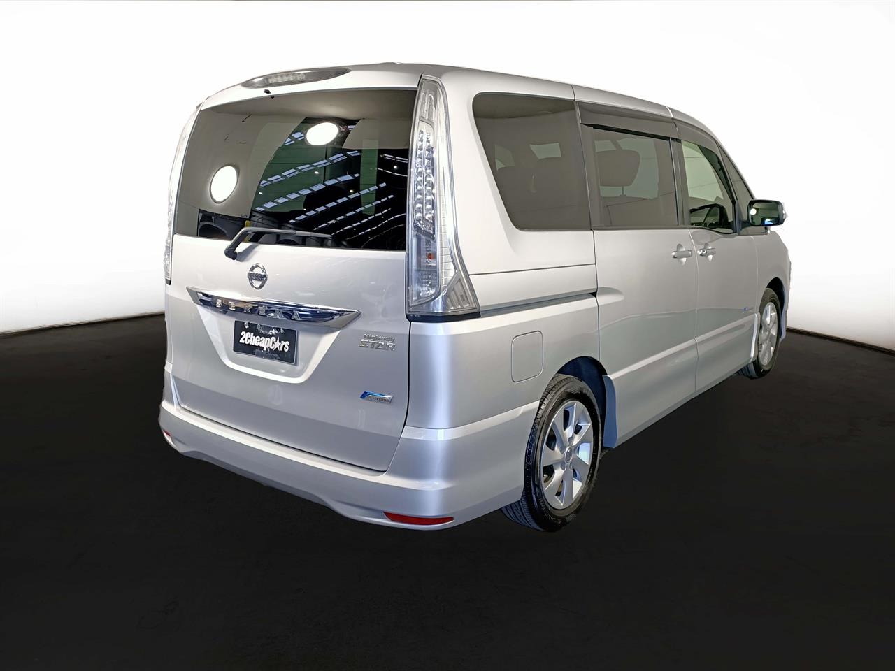 2013 Nissan Serena Hybrid