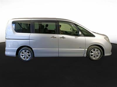 2013 Nissan Serena Hybrid