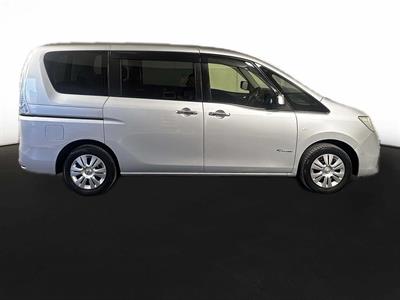 2013 Nissan Serena Hybrid