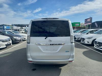 2012 Nissan Serena Hybrid