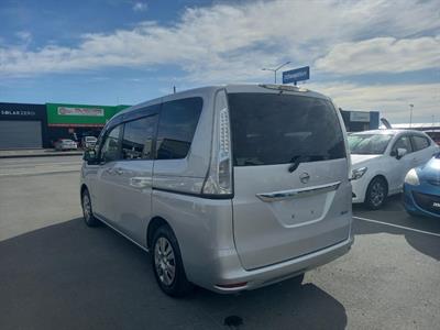 2012 Nissan Serena Hybrid