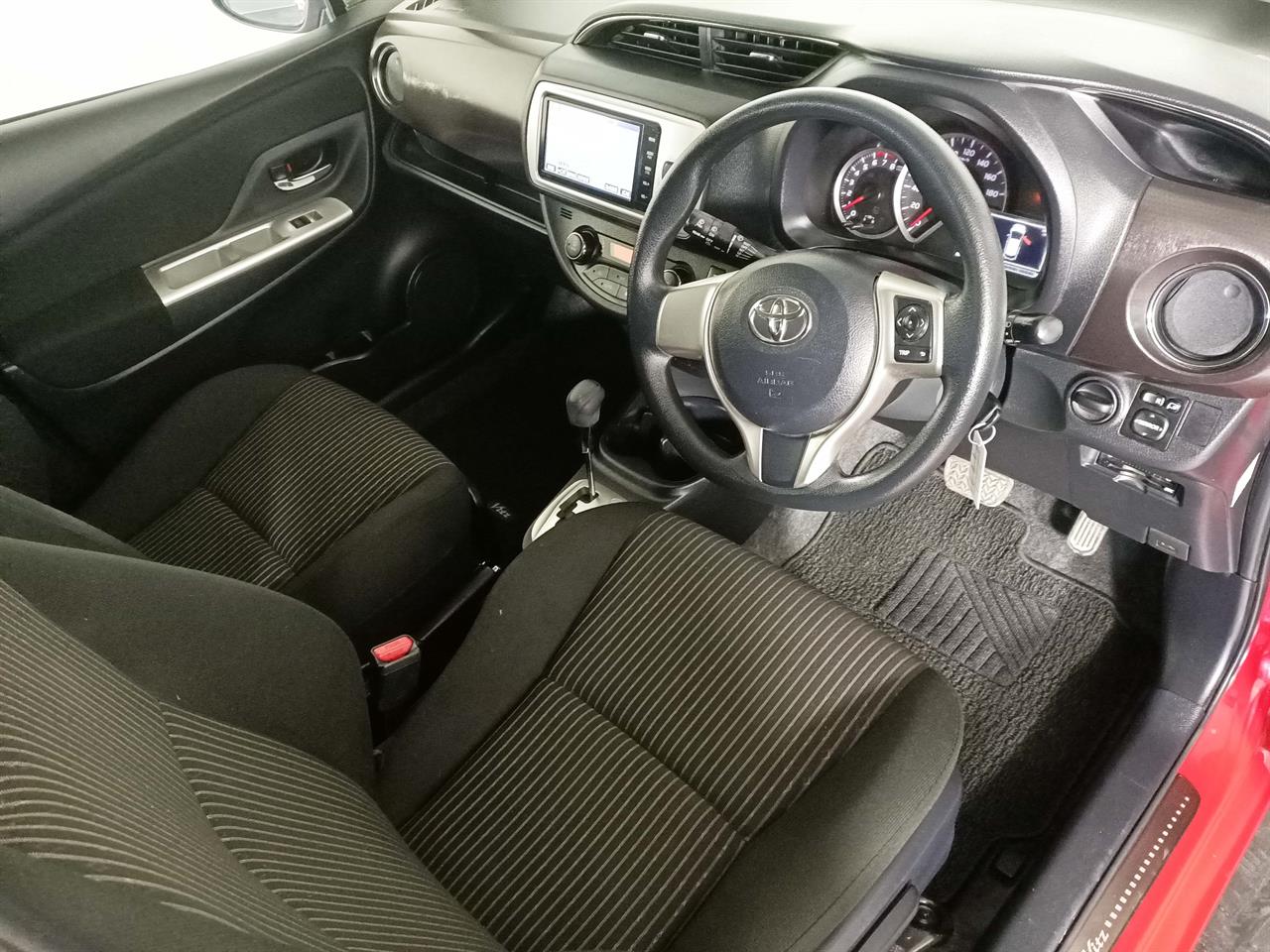 2014 Toyota Vitz 