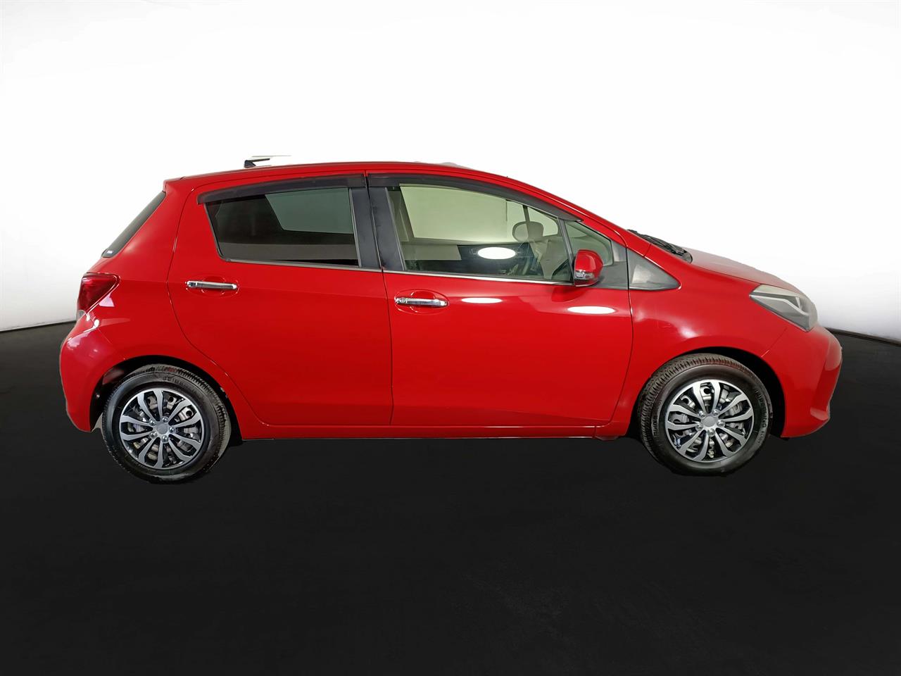 2014 Toyota Vitz 