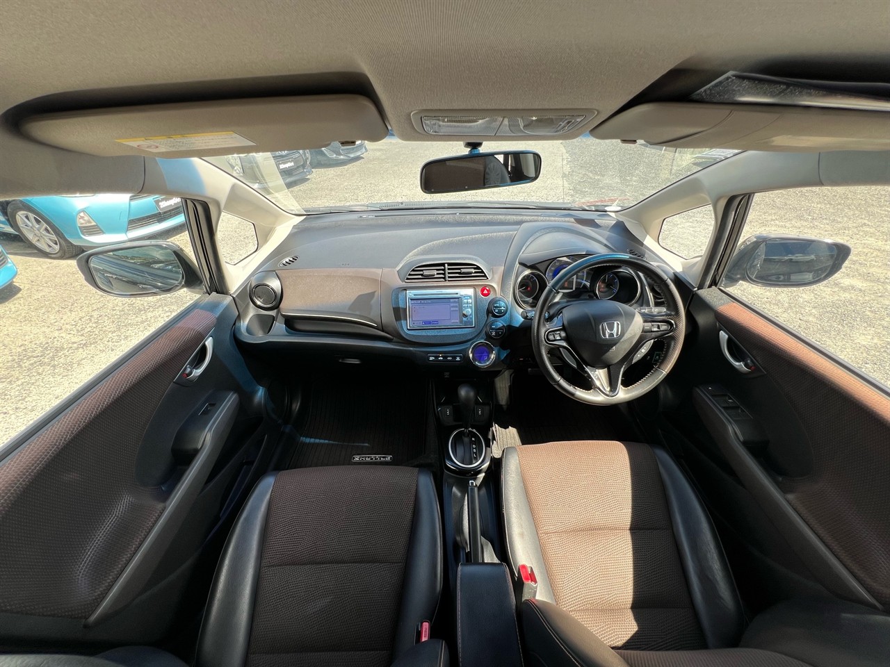 2013 Honda Fit Jazz Shuttle Hybrid