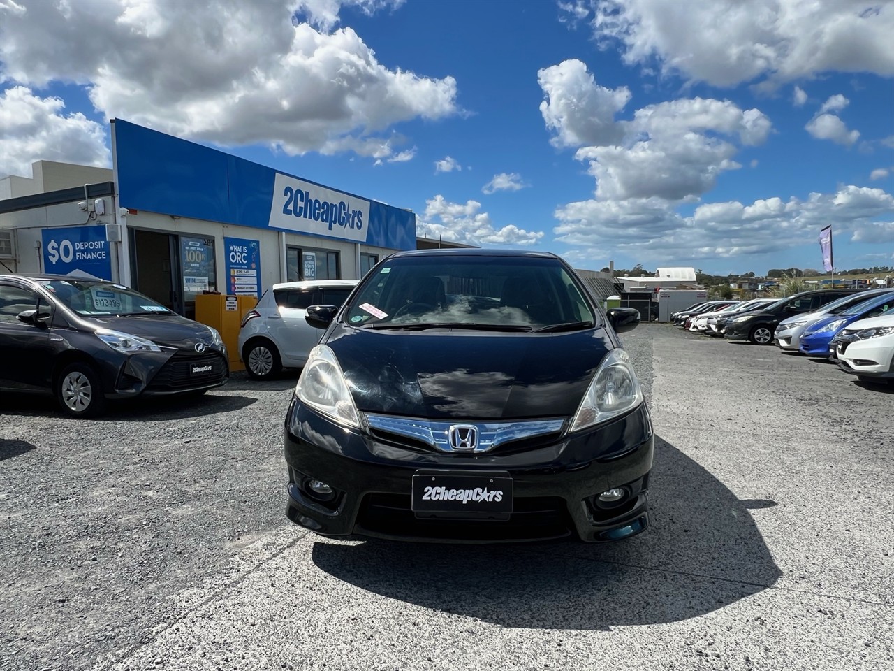 2013 Honda Fit Jazz Shuttle Hybrid