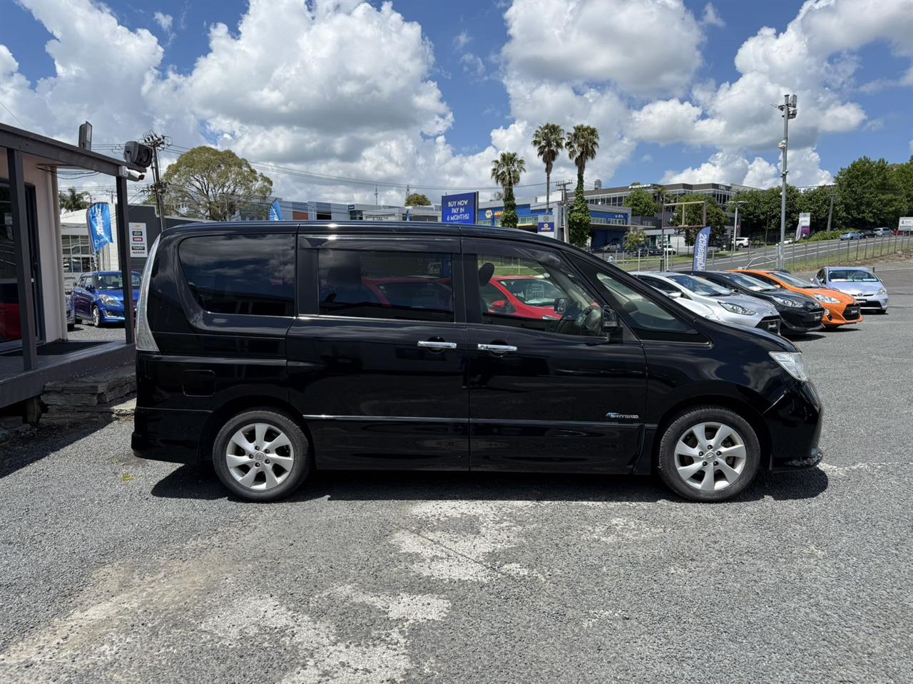 2013 Nissan Serena Hybrid