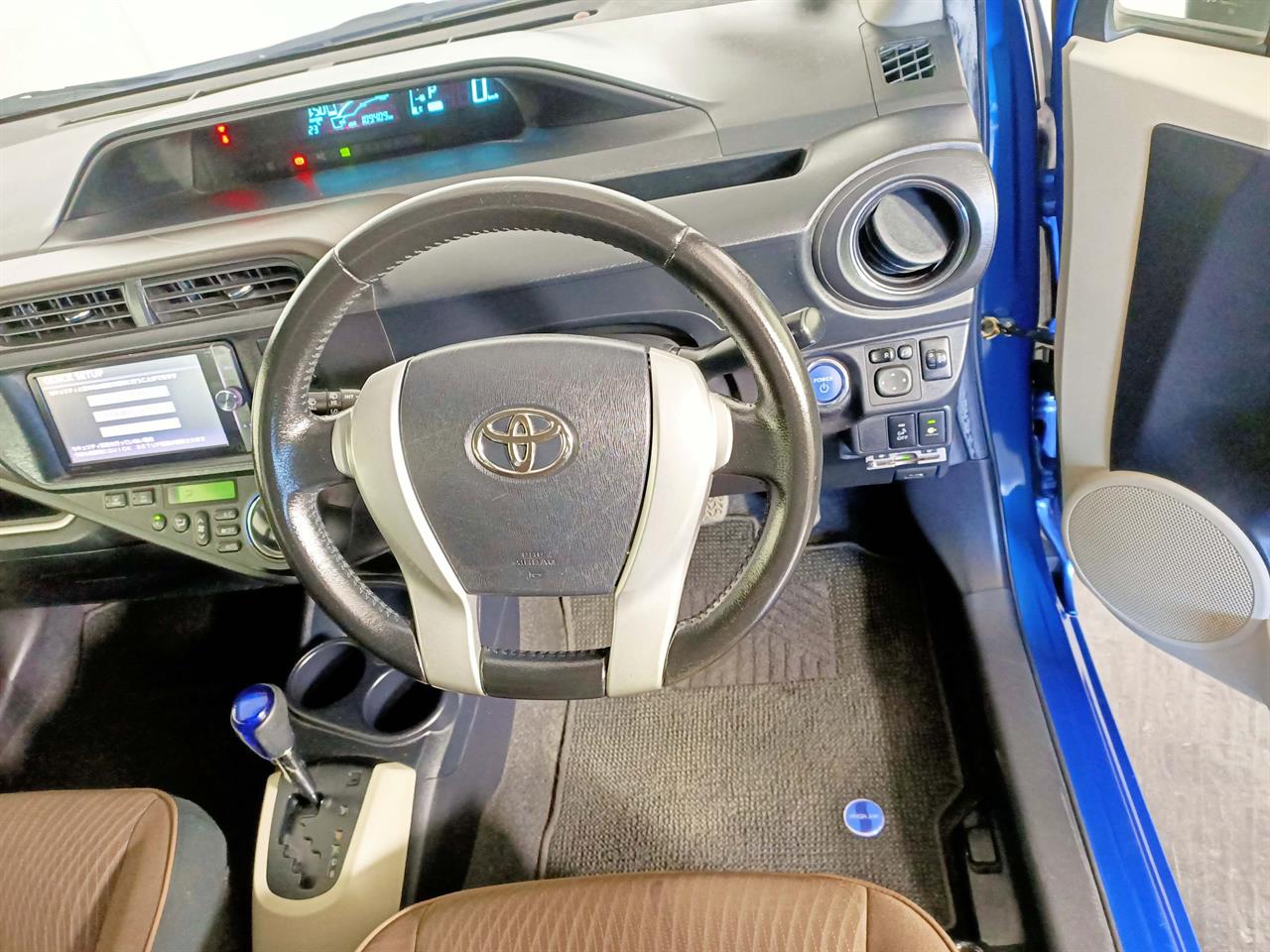 2014 Toyota Aqua Hybrid