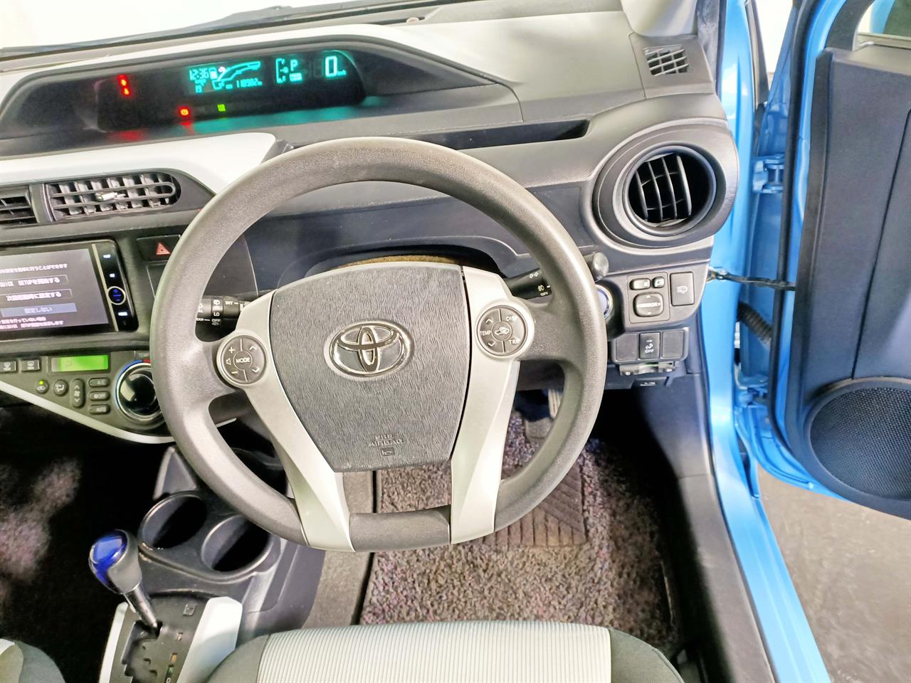 2013 Toyota Aqua Hybrid