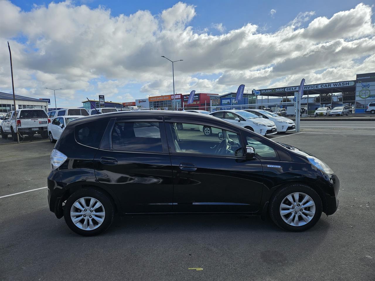 2013 Honda Fit Jazz Hybrid