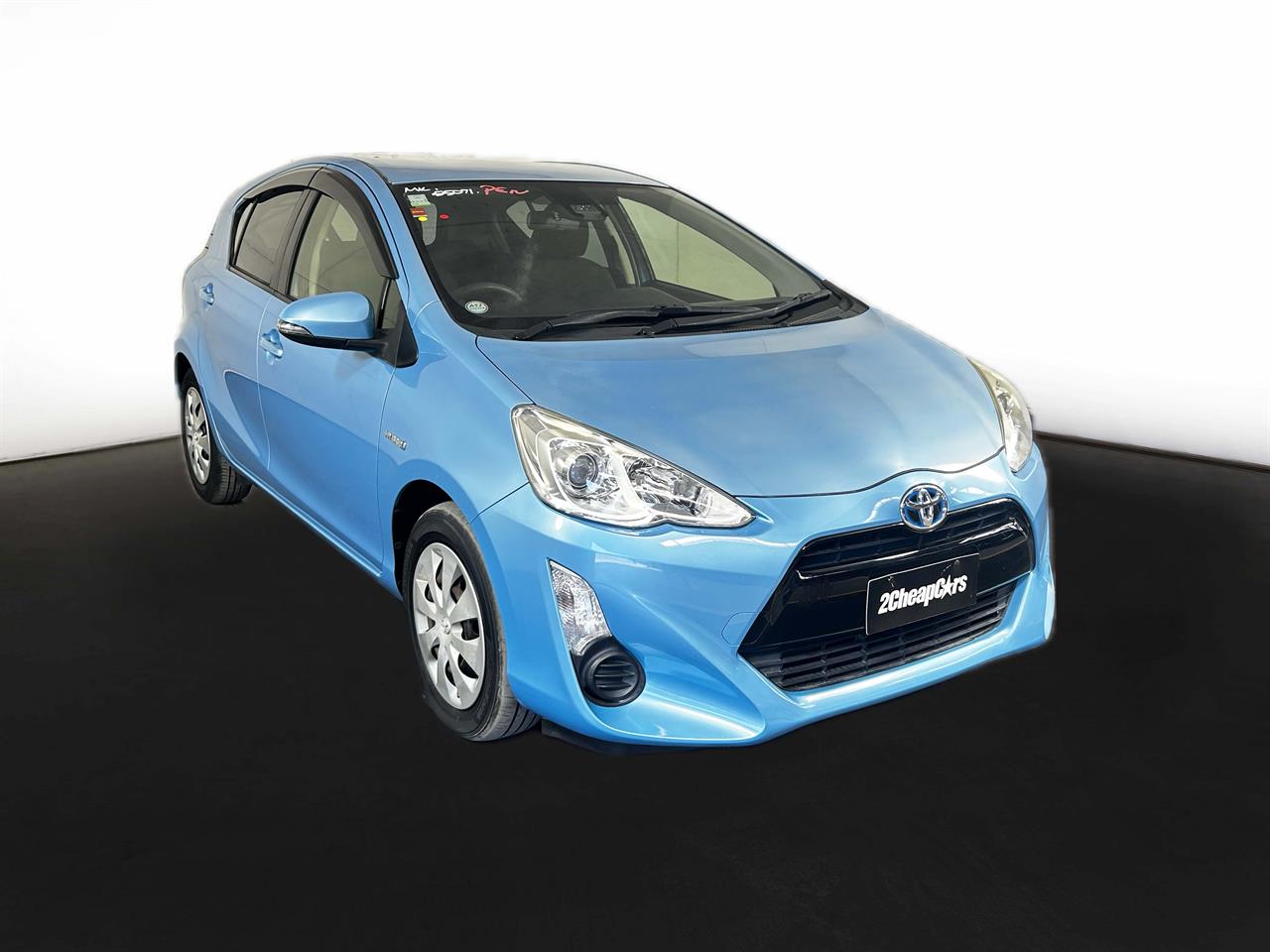 2016 Toyota Aqua Hybrid