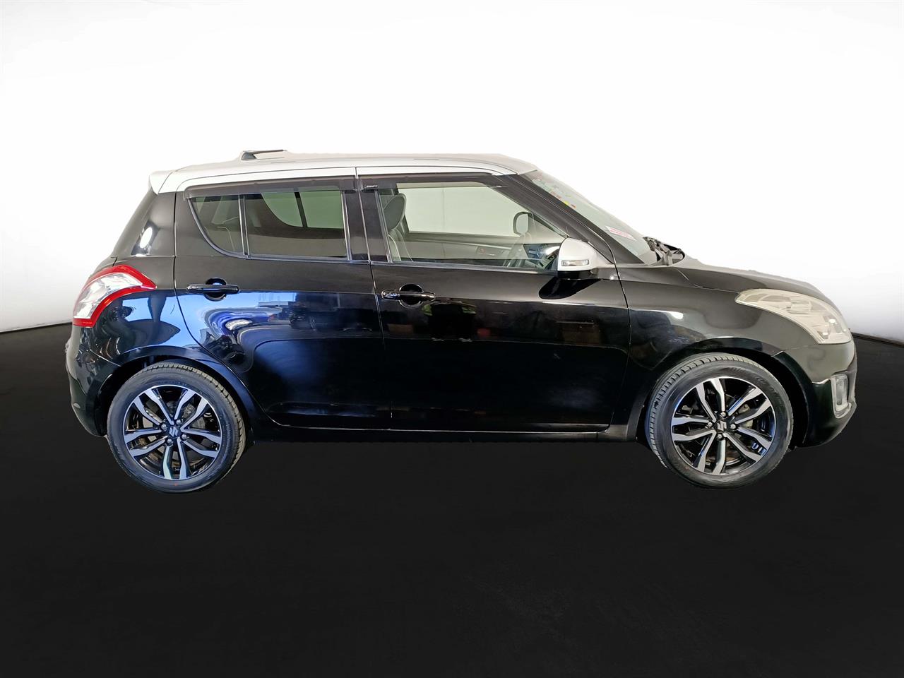 2015 Suzuki Swift STYLE DJE