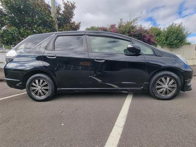 2012 Honda Fit Jazz Shuttle Hybrid