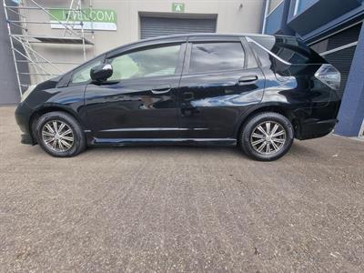 2012 Honda Fit Jazz Shuttle Hybrid